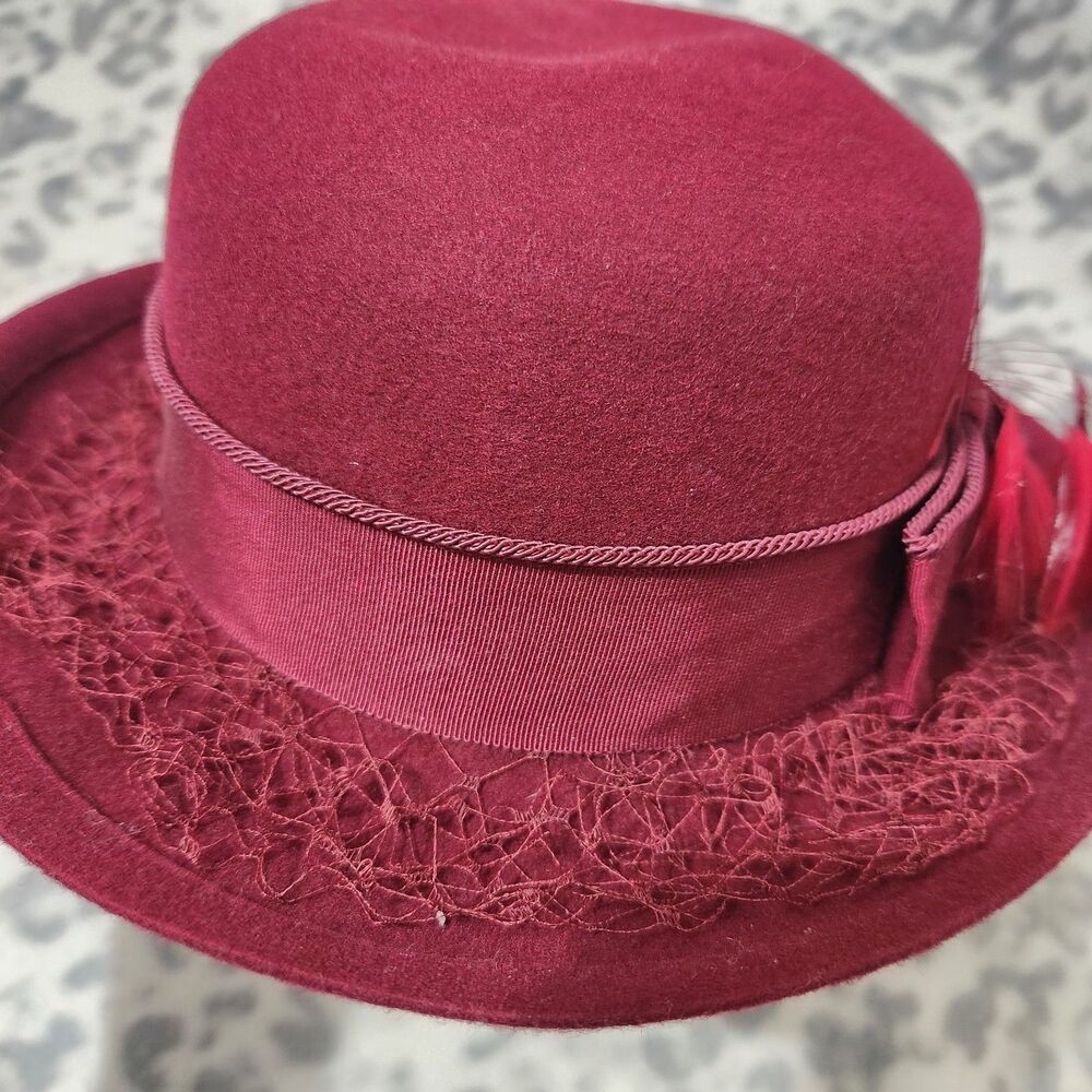 Betmar Hat Womens Burgundy Color 100% Wool